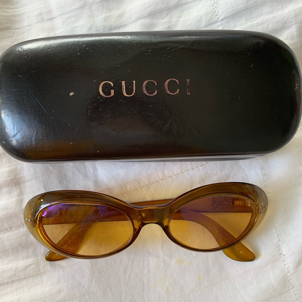 👓 AUTHENTIC Gucci Shades (vintage) (clout shades)